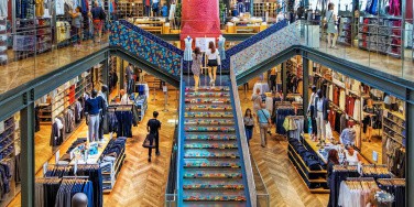 How to build winning stores in a digital world