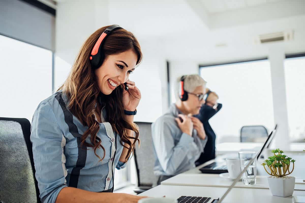 The 5 Benefits of Hiring Remote Call Centre Agents  RingCentral UK Blog